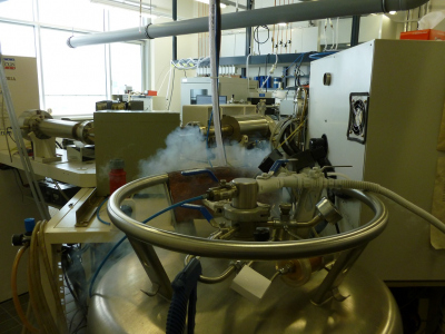 Liquid nitrogen tank and mass spectrometers
