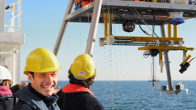 Soeren Ahmerkamp at the deployment of his autonomous seabed observatory 
