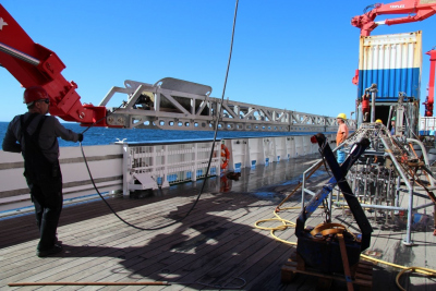 The Gravity Corer is brought back on board after deployment (Photo: Sabine Kasten)