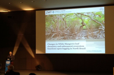 Mirco Wölfelschneider presenting at the European Conference of Tropical Ecology 2018 by Isabell Kittel