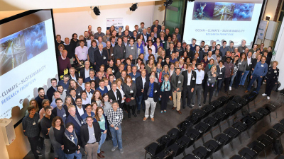 Die Teilnehmerinnen und Teilnehmer der Clusterkonferenz in Berlin. Foto: MARUM - Zentrum für Marine Umweltwissenschaften, Universität Bremen; D. Ausserhofer