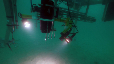 Unterwasserbild von LanceALot während der Roboter den Meeresboden vermisst. Foto: MARUM, Universität Bremen