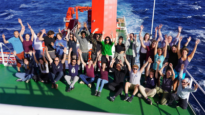 Group picture of the expedition participants. Photo: Tabea King