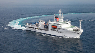 Das Forschungsschiff Kaimei. Credits © JAMSTEC/MarE3