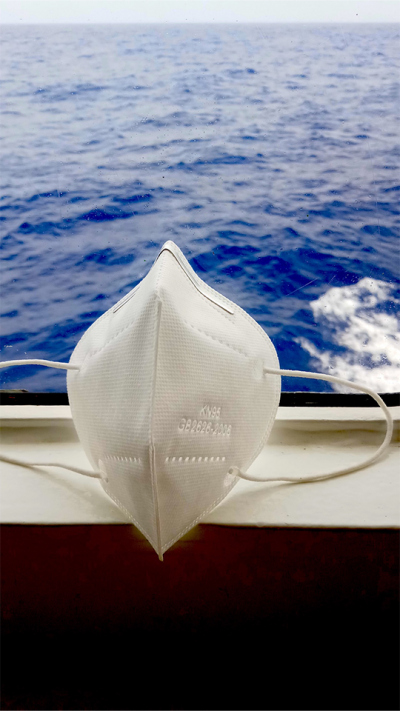 ...the FFP2 mask are always part of the equipment on board at the beginning. Photo: MARUM, Manita Chouksey