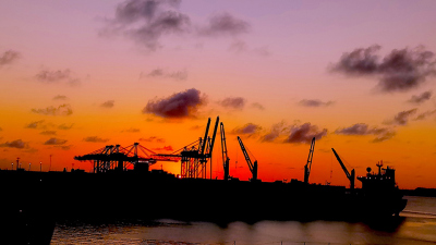 Impression des Hafens von Montevideo im Dämmerlicht. Foto: MARUM, Manita Chouksey
