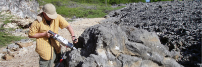 Drilling fossil coral boulders - T. Felis/MARUM, University of Bremen