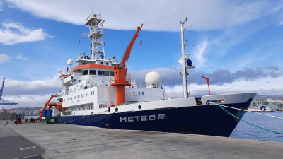 Das Forschungsschiff METEOR kurz vor Abreise im Hafen von Las Palmas. Foto: Harald Strauss