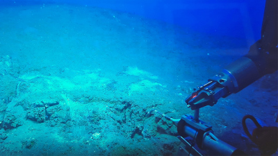 Bildschirmfoto der Probennahme an einem Hydrothermalsystem. Foto: SQUID, MARUM