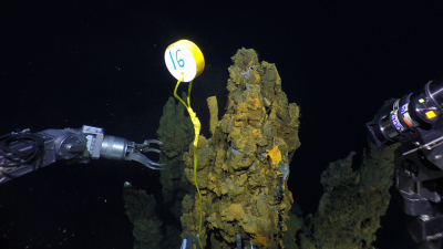 Sea-floor samples for the study were taken with this deep-sea submersible vehicle (Alvin) from inactive as well as active hydrothermal systems in several thousands of meters of water. Photo: Woods Hole Oceanographic Institution, National Deep Submergence Facility, National Science Foundation.