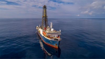 The IODP drillship JOIDES Resolution (Photo: Bill Crawford, International Ocean Discovery Program)